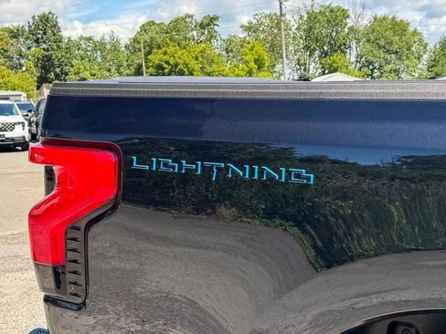 New 2025 Ford F150 Lightning Flash AWD/4WD image 17
