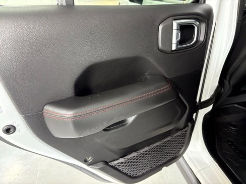 Used 2023 Jeep Gladiator Rubicon w/ Cold Weather Group image 39