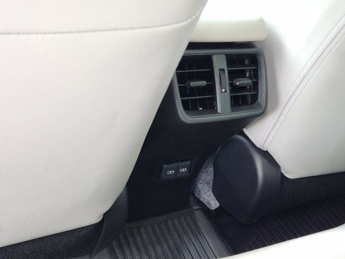 Used 2025 Lexus UX 300h FWD image 28