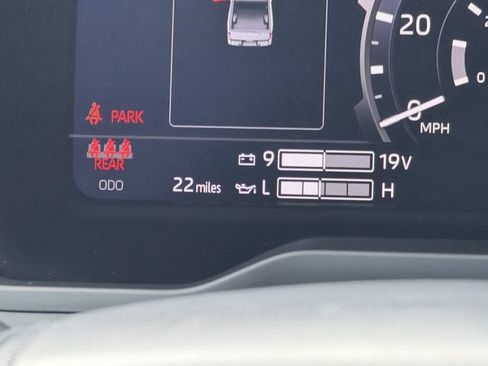 Certified 2026 Toyota Tundra Platinum w/ TRD Off-Road Package AWD/4WD image 14