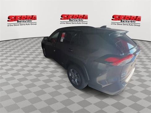 Used 2025 Toyota RAV4 LE image 7