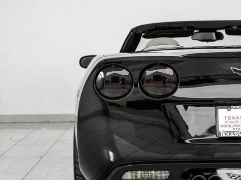 Used 2007 Chevrolet Corvette Convertible RWD image 40