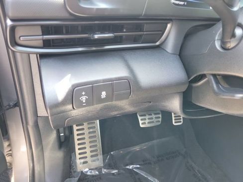 Certified 2025 Hyundai Elantra Sport FWD image 15