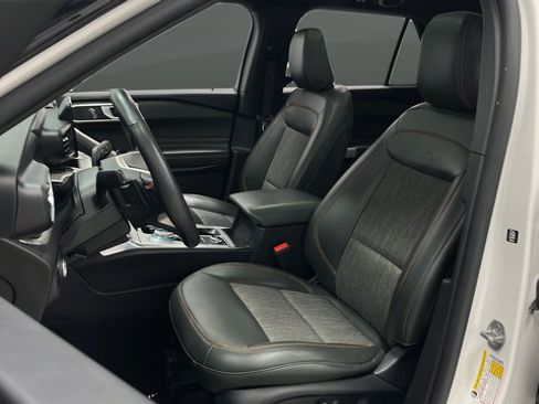 Used 2023 Ford Explorer Timberline AWD/4WD image 9