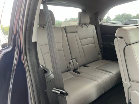 Used 2017 Honda Pilot Touring image 33