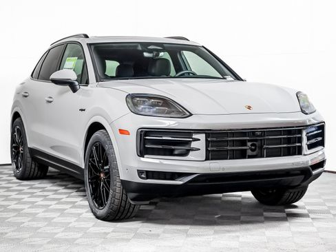 New 2026 Porsche Cayenne GTS AWD/4WD image 8