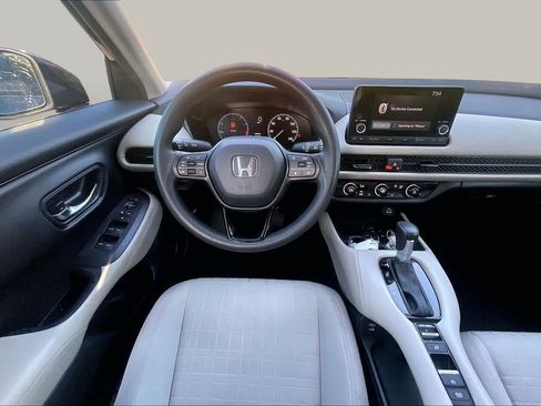 Used 2025 Honda HR-V LX image 5