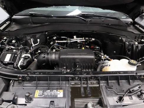 Certified 2023 Ford Explorer XLT w/ Equipment Group 202A AWD/4WD image 18