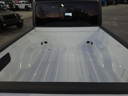 New 2026 Jeep Gladiator Sport AWD/4WD image 31