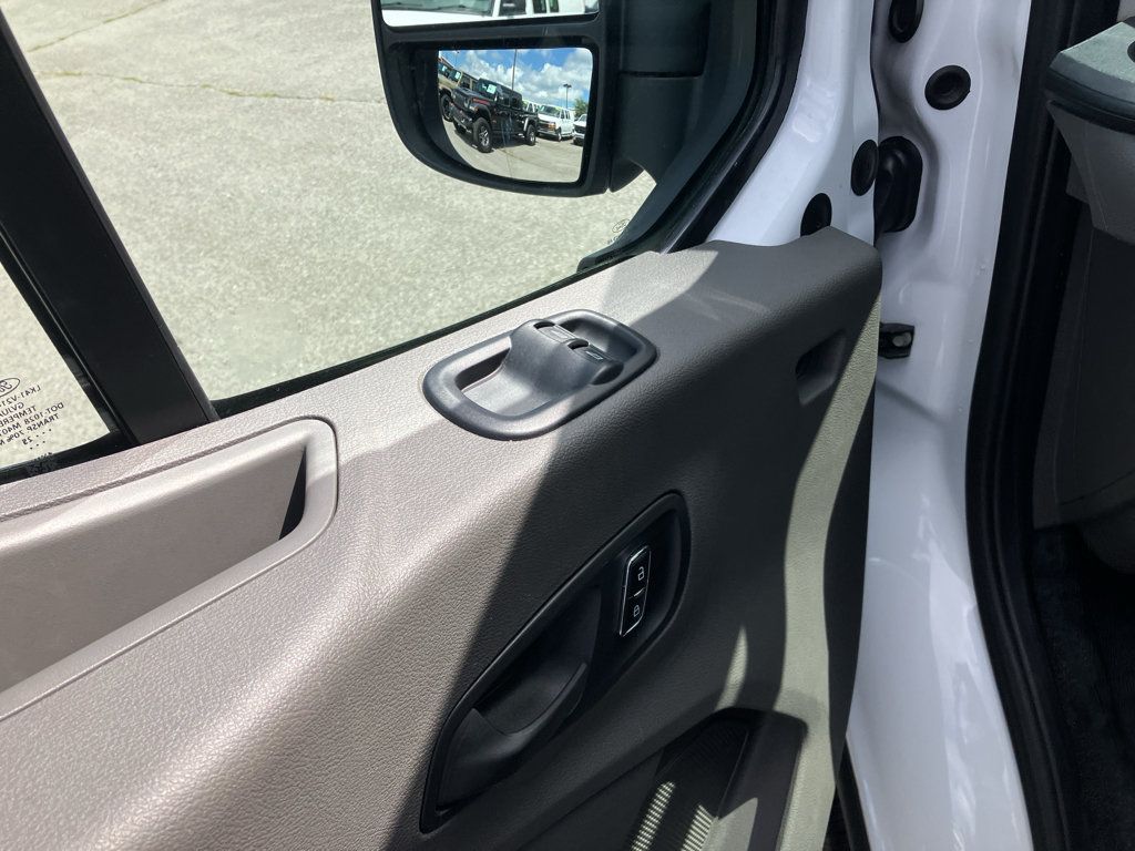 Used 2025 Ford Transit 250 Low Roof w/ Exterior Upgrade Package RWD image 16