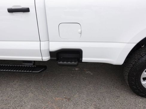 Used 2024 Ford F250 XLT image 27