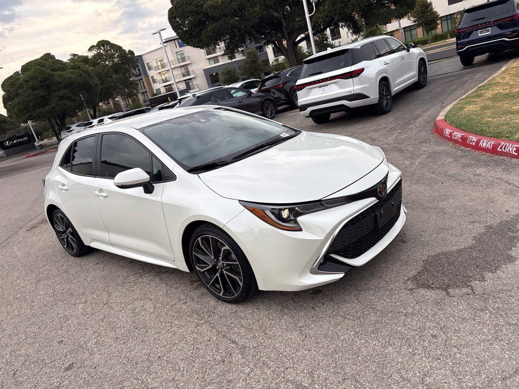 Used 2019 Toyota Corolla XSE FWD image 7