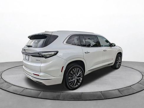 Used 2025 Buick Enclave Avenir w/ Super Cruise Package FWD image 4
