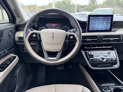 Certified 2020 Lincoln Corsair Reserve image 17