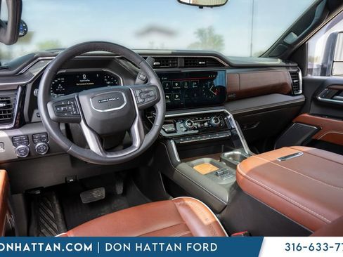 Used 2024 GMC Sierra 3500 Denali Ultimate AWD/4WD image 22