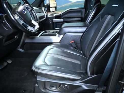 Used 2018 Ford F250 Platinum w/ Platinum Ultimate Package image 31