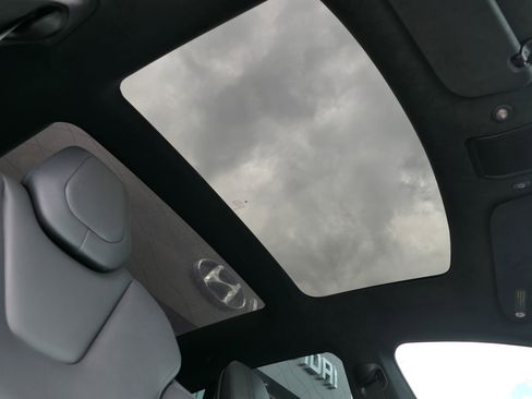 Used 2018 Tesla Model S 75D image 27