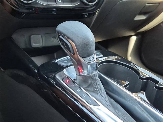 Used 2025 Chevrolet Trax LT FWD image 12