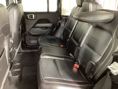 Used 2020 Jeep Wrangler Unlimited Sahara AWD/4WD image 22