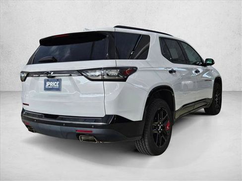 Used 2020 Chevrolet Traverse Premier w/ Redline Edition FWD image 5