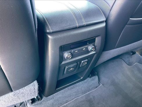 Used 2023 Chevrolet Traverse LT AWD/4WD image 27