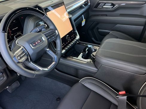 New 2026 GMC Yukon Elevation image 8