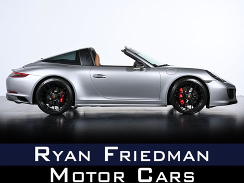 Used 2019 Porsche 911 Targa 4 GTS AWD/4WD image 1