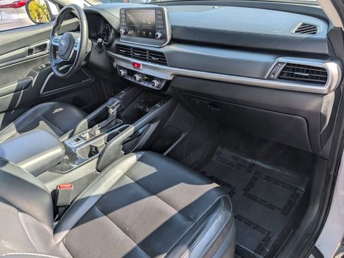 Used 2021 Kia Telluride S image 16