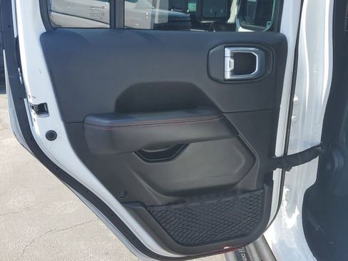 Used 2023 Jeep Wrangler Unlimited Rubicon w/ LED Lighting Group AWD/4WD image 16