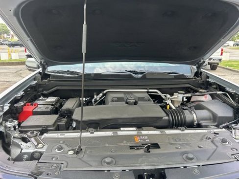 Used 2025 Chevrolet Colorado Z71 w/ Technology Package image 34