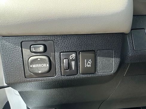 Used 2017 Toyota RAV4 XLE w/ All Weather Liner Package AWD/4WD image 19