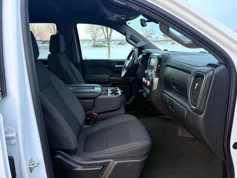 Used 2021 GMC Sierra 1500 SLE w/ X31 Off-Road Package image 16