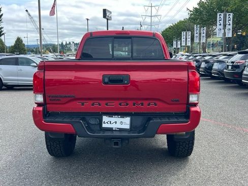 Used 2016 Toyota Tacoma TRD Sport w/ Towing Package RWD image 8