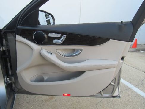 Used 2019 Mercedes-Benz C 300 Sedan image 21