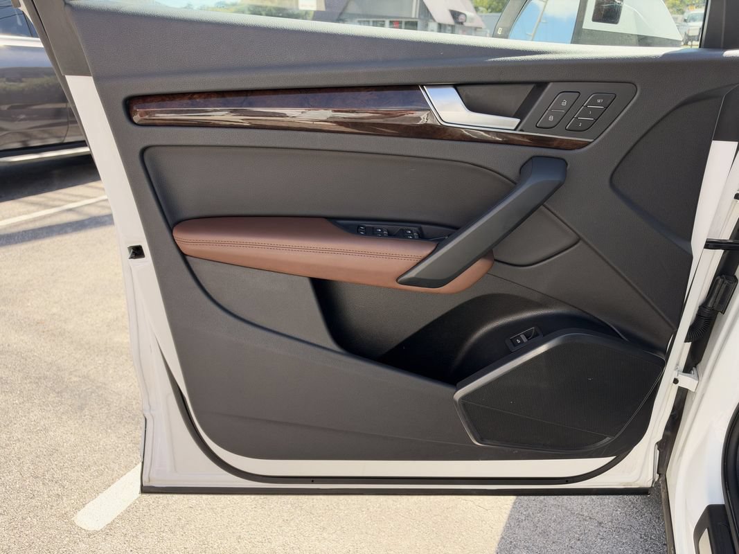 Used 2019 Audi Q5 2.0T Premium Plus w/ Premium Plus Package AWD/4WD image 23