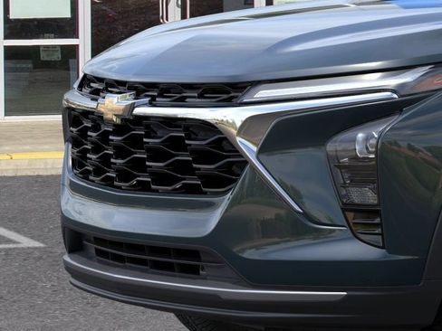 Used 2026 Chevrolet Trax LT w/ LT Convenience Package FWD image 14
