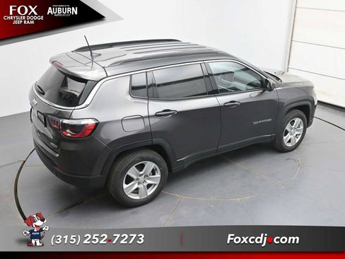 Used 2022 Jeep Compass Latitude w/ Convenience Group AWD/4WD image 31