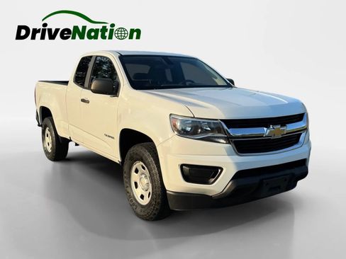 Used 2018 Chevrolet Colorado W/T w/ WT Convenience Package RWD image 3