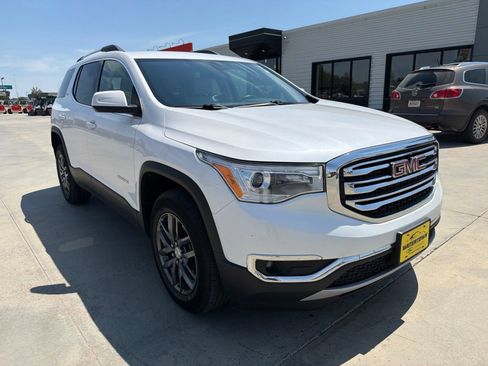 Used 2019 GMC Acadia SLT AWD/4WD image 2