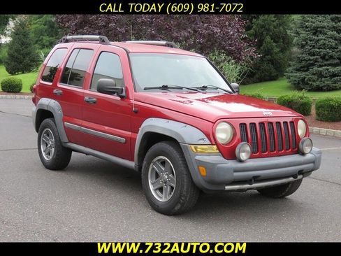 Used 2006 Jeep Liberty Renegade image 3