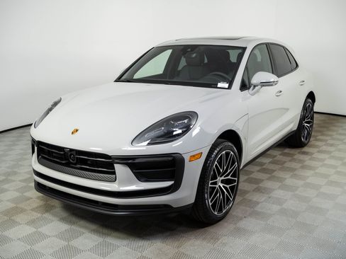 New 2026 Porsche Macan AWD/4WD image 1