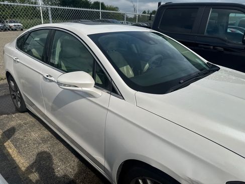 Used 2016 Ford Fusion Titanium FWD image 20