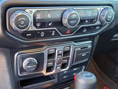 Used 2022 Jeep Wrangler Unlimited Sport image 21