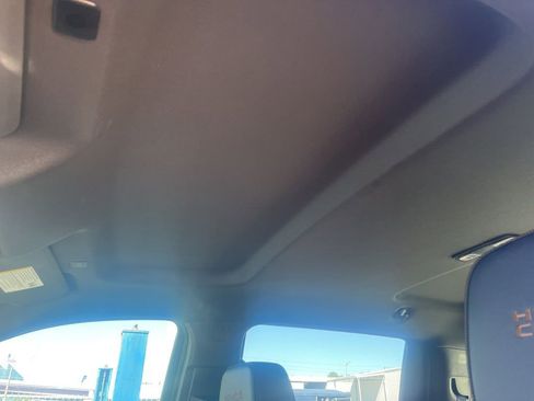 Used 2024 Chevrolet Silverado 2500 High Country image 9