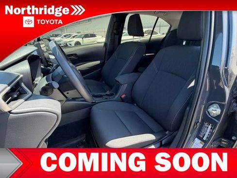Used 2025 Toyota Corolla LE FWD image 6
