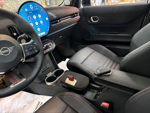 Used 2025 MINI Cooper S FWD image 19