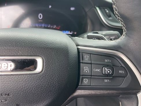 Used 2022 Jeep Grand Cherokee L Limited RWD image 18