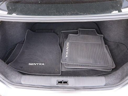 Used 2021 Nissan Sentra SV image 7