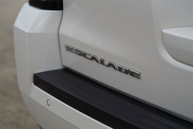 Used 2018 Cadillac Escalade ESV Platinum AWD/4WD image 41