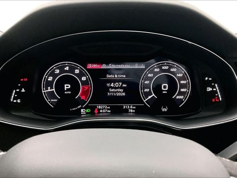 Used 2024 Audi RS Q8 AWD/4WD image 23